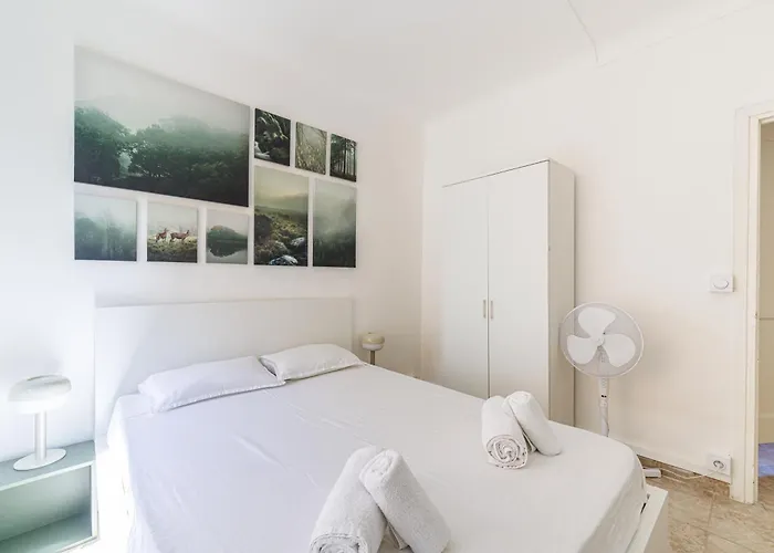 7l - 2bdr In Old Town